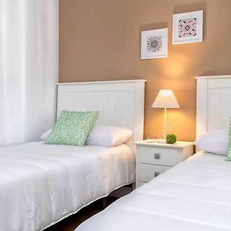 Wintowinrentals Townhouse, Pool & Beach Holiday home Marbella